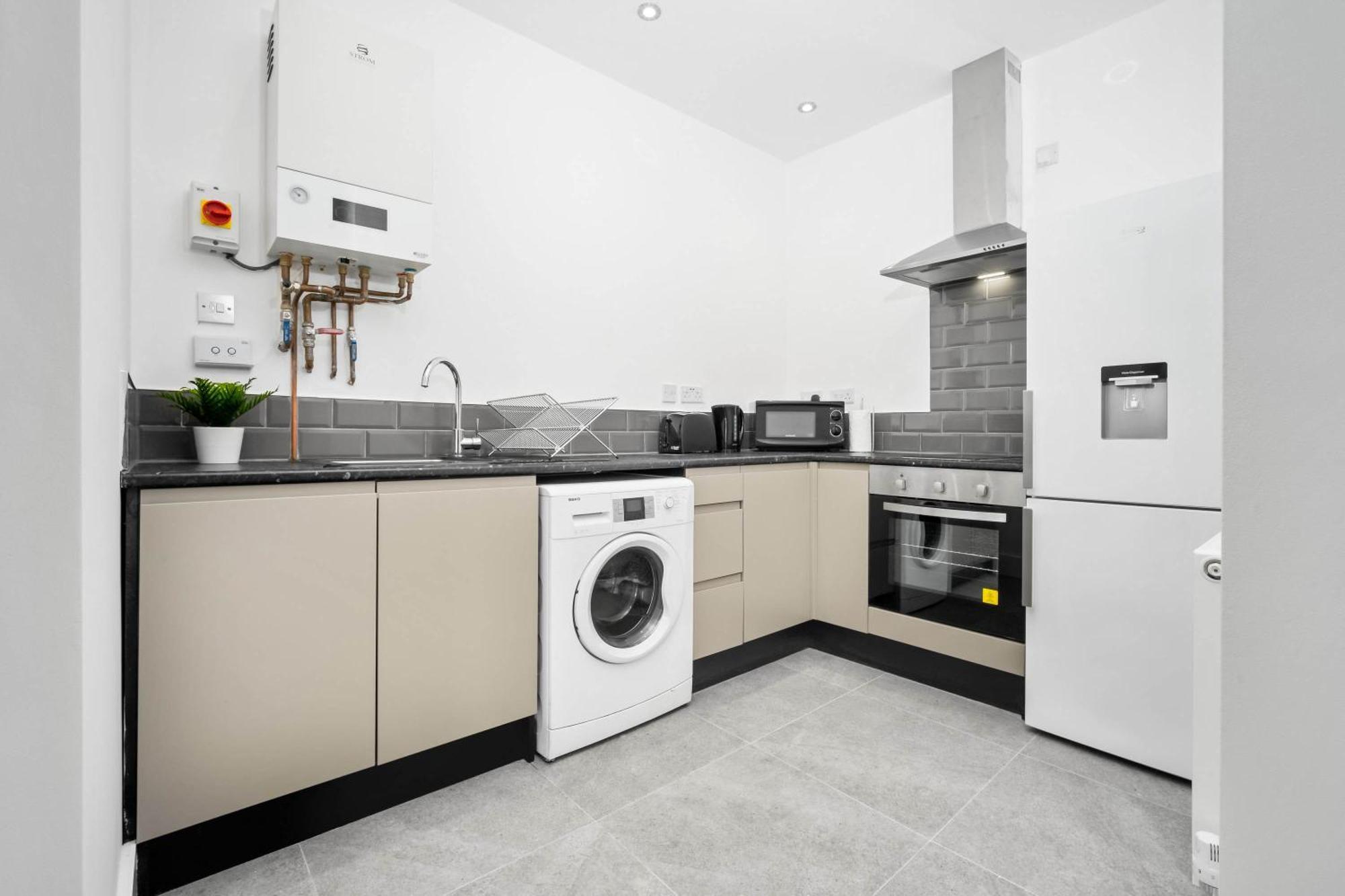 Stylish Apartment - Free Wifi & Netflix - On Street Parking - Double Bed - 49Ag Rowley Regis Exterior photo